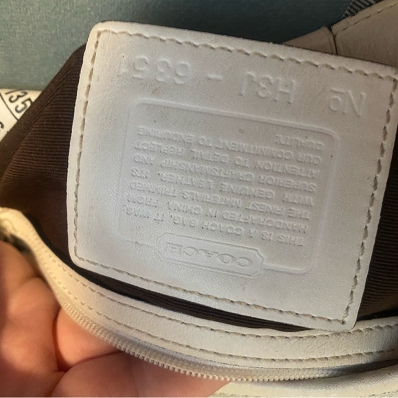 Vintage Coach Blue and White Signature Mini CC Shoulder Bag - Picture 7 of 9